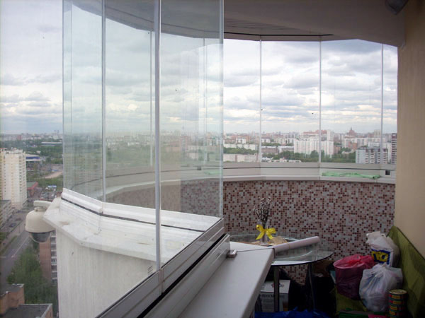 Остекление балконов: эркерных, круглых, закругленных Фрязино