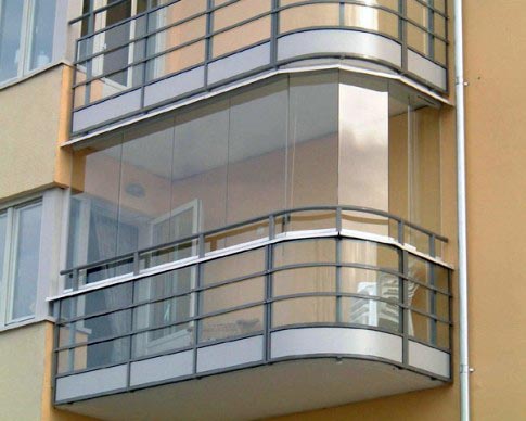 Сплошное безрамное остекление балкона без рам Фрязино